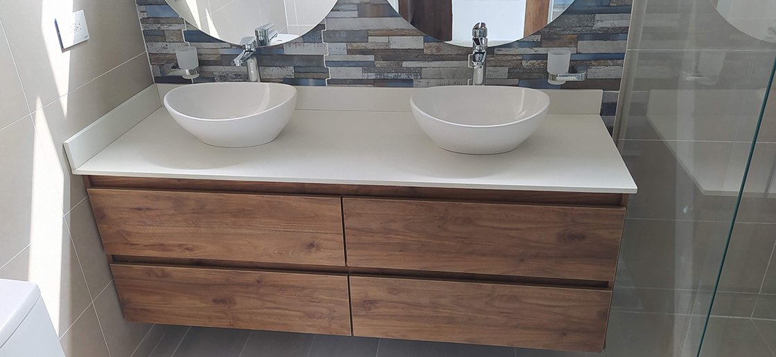 Cocina con acabados en madera