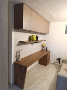 repisas para sala de estar en madera